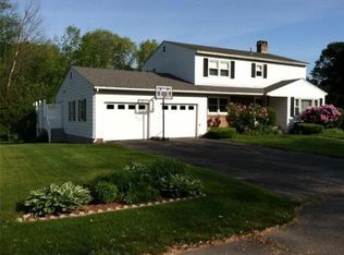 132 Bonnydale Rd, Leominster, MA 01453