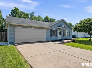 3566 Heatherton Dr, Davenport, IA 52804