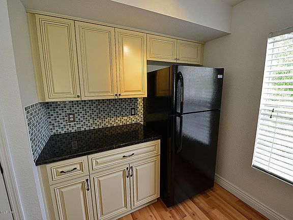 5th image of 13703 RICHMOND PARK Drive #2005