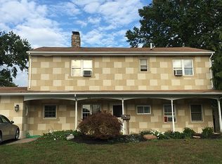 300 Dogwood Dr, Levittown, PA