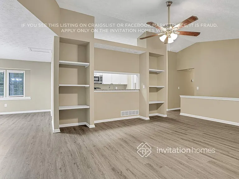 4040 Maxanne Dr NW — Photo 6