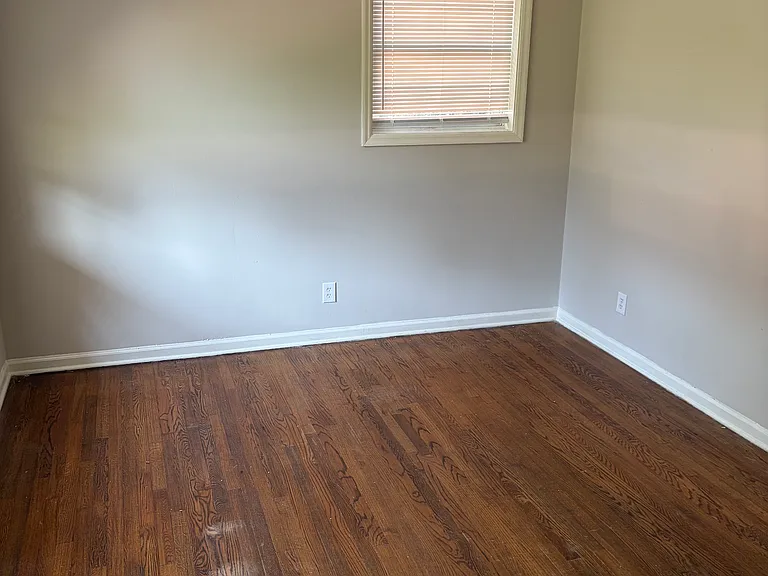 333 Ovanta Rd — Photo 2