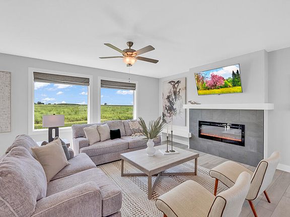 5th image of 304 Creekside Dr SW