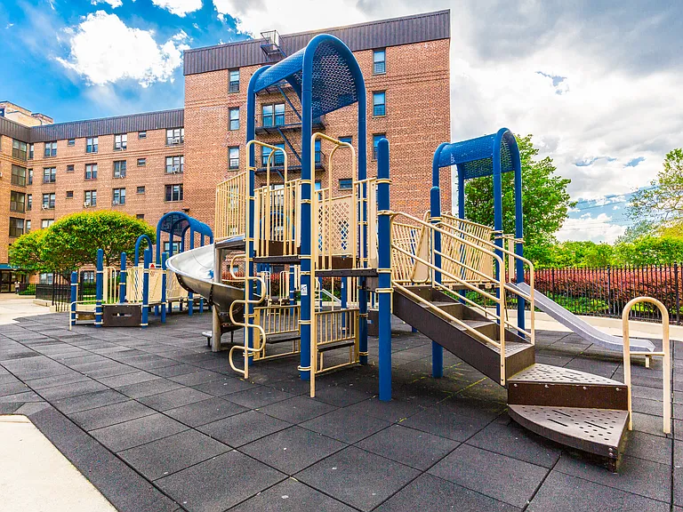 20-16 Seagirt Blvd #5B — Photo 8