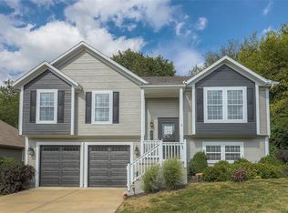 926 S 12th St, Louisburg, KS 66053