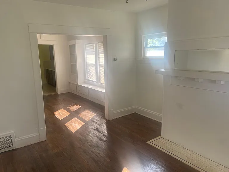 14004 Shaw Ave #2 — Photo 4