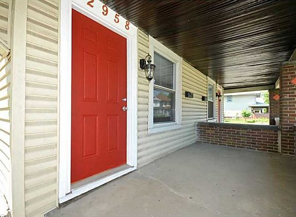 5th image of 2958 N Park Ave
