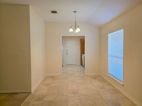 4th image of 913 Vanessa Dr