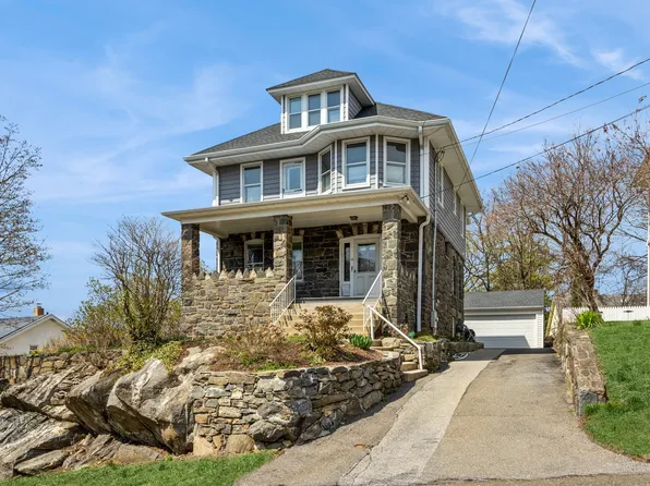 18 Wessels Place, Greenwich, CT 06830
