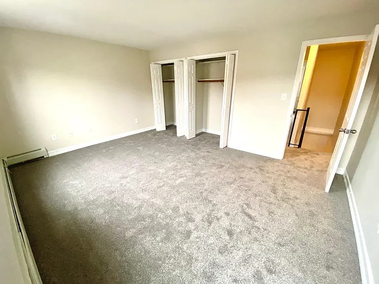 323.5 Pavonia Ave — Photo 8