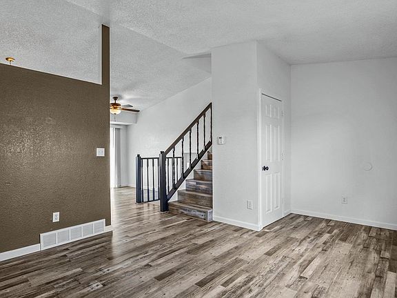 4th image of 2772 Hartford Ct