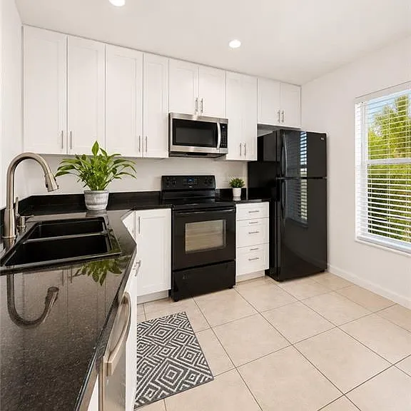 1895 Courtyard Way #101 — Photo 3