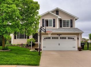 6004 NW 49th St, Johnston, IA 50131