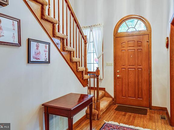 Entry FOyer