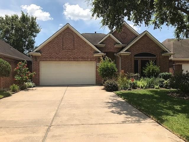 1st image of 4810 Julia Ct