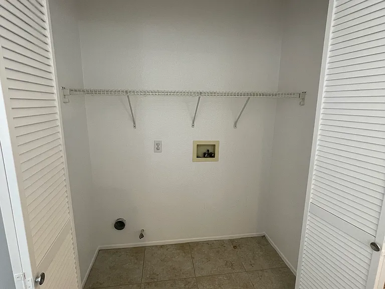 1080 Tustin Grove Dr — Photo 21