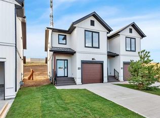 54 E Concord Rise, Sylvan Lake, AB T4S0N6