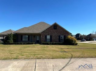 122 Sugarfield Dr, Thibodaux, LA 70301