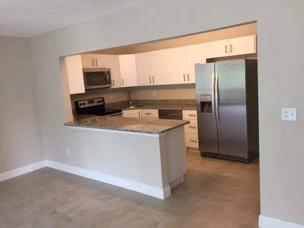 3177 Lake Pine Way APT D1, Tarpon Springs, FL 34688