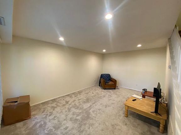 2nd image of 222 Springmeadow Dr Unit F