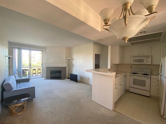 2nd image of 2250 Camino De La Reina Unit 308