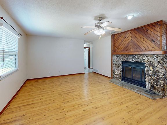 4th image of 709 Hiview Cir
