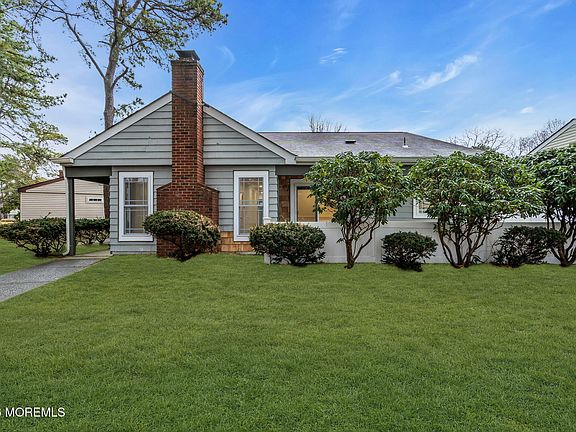 4th image of 21A Buckingham Drive N