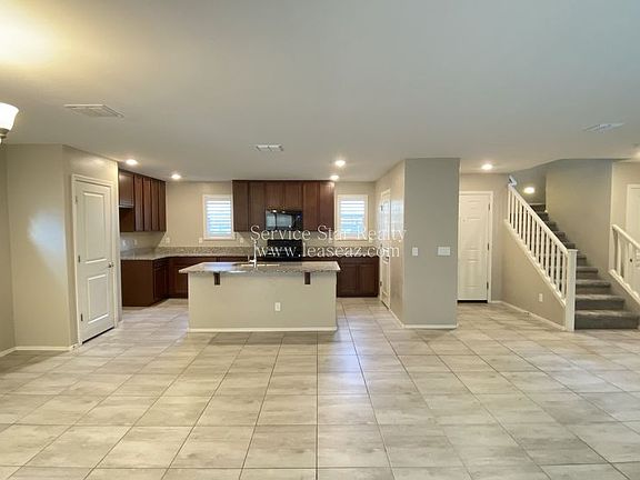 4th image of 16561 W Sierra St