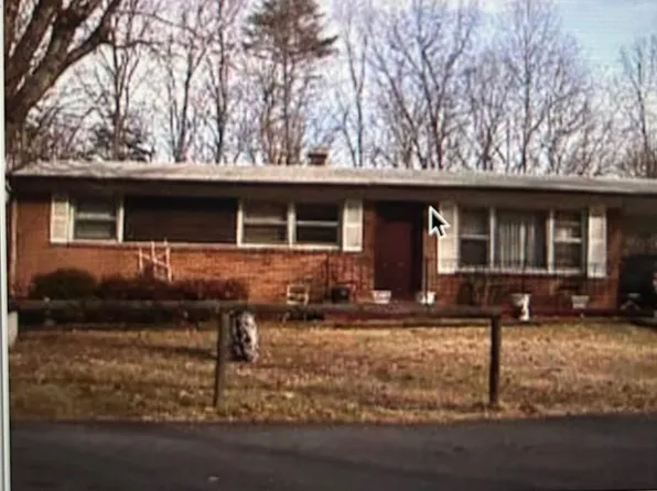 105 Kings Row, Martinsville, VA 24112