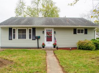 1311 Bel Aire Dr, Belleville, IL