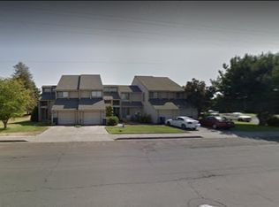 440 NE C St #D, College Place, WA 99324