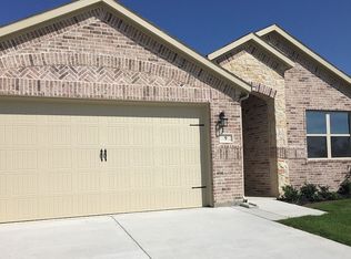 9 Bluebird Ln, Sanger, TX 76266