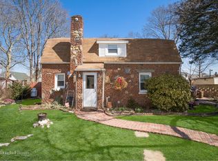 1032 Stewart Ave, Bethpage, NY 11714