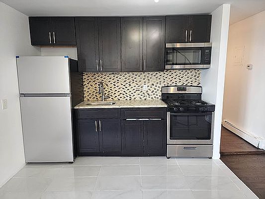 4th image of 131 Beach 121 St #7