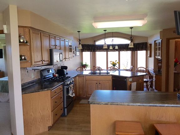 2nd image of W14057 Selwood Dr