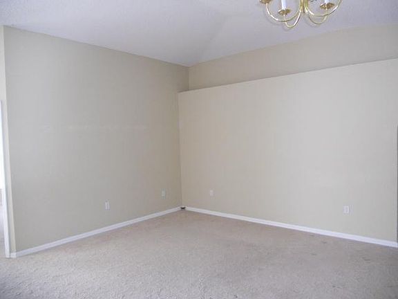 3rd image of 4044 Stonefield Dr