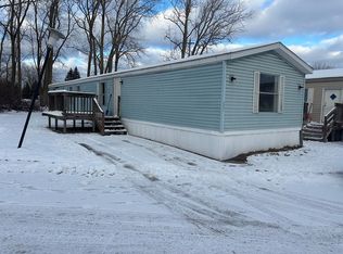 3257 Chess Dr, Bay City, MI 48706