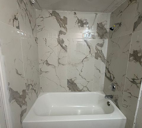 4th image of 320 S Center St #105