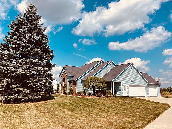2nd image of 1419 Lake Bluff Dr