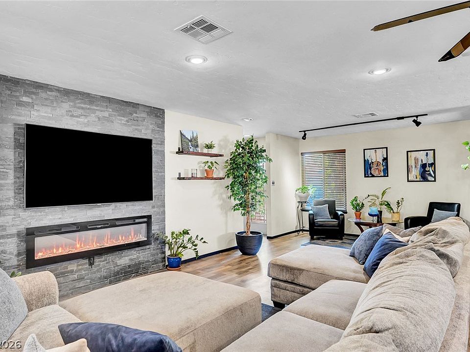 1st image of 3949 Brighthill Ave