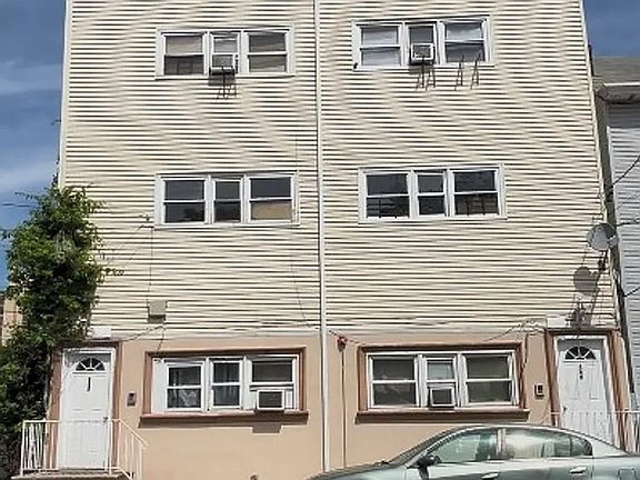2nd image of 549 Summer St APT 2R