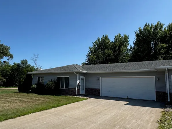 801 S 3rd St, Beresford, SD 57004