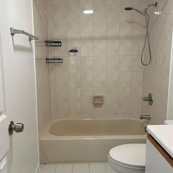 670 Schenck Ave #2 — Photo 23