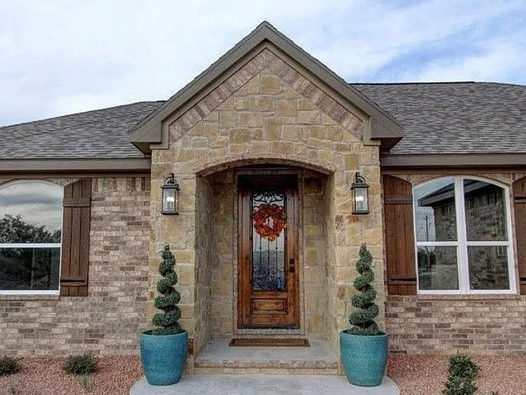951 Fairview School Rd — Photo 4