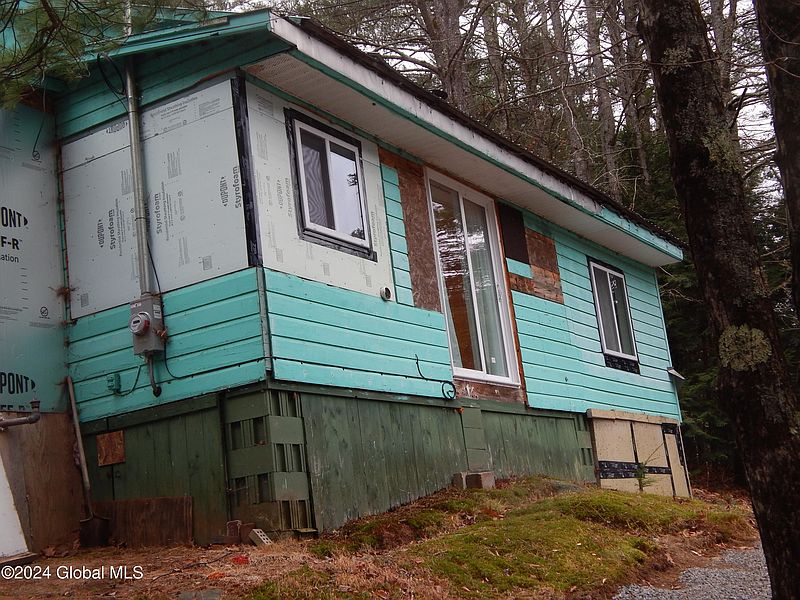 5th image of 455 Alden Avenue