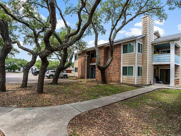 2631 Harbor Cv — Photo 1