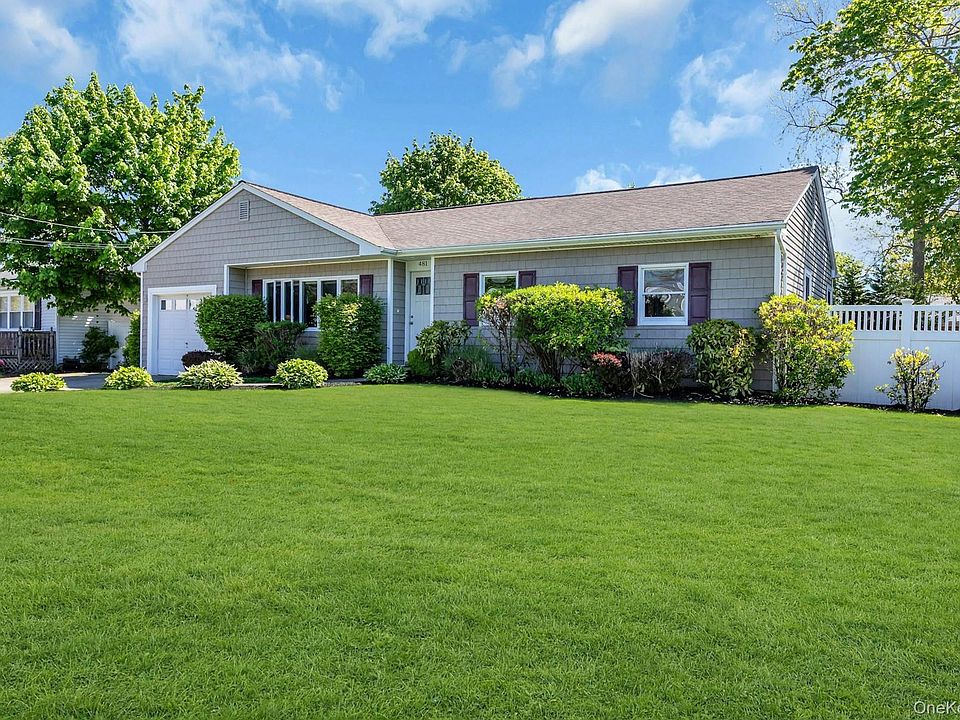 1st image of 481 Bayport Avenue