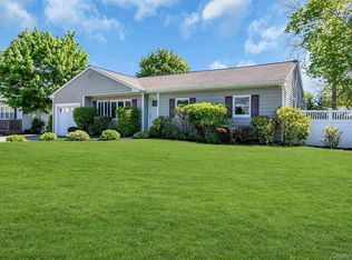 481 Bayport Avenue, Bayport, NY 11705