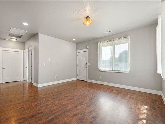 5th image of 413 3rd St