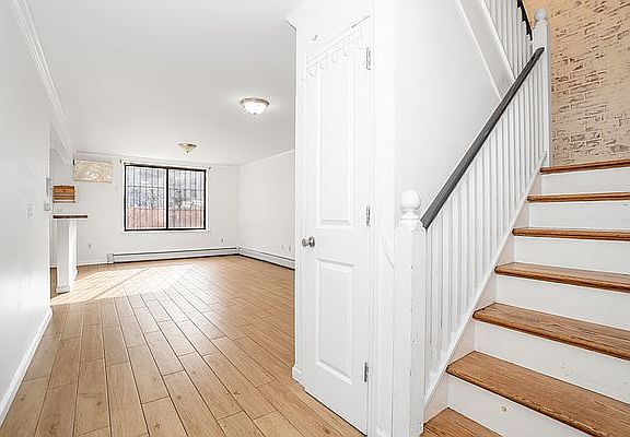 3rd image of 642 Concord Ave Floor 1